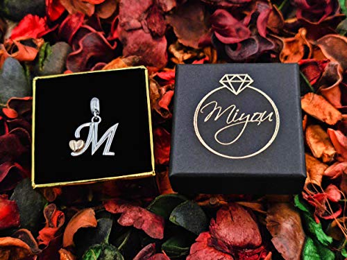 Ciondolo per bracciale con una lettera e un cuore