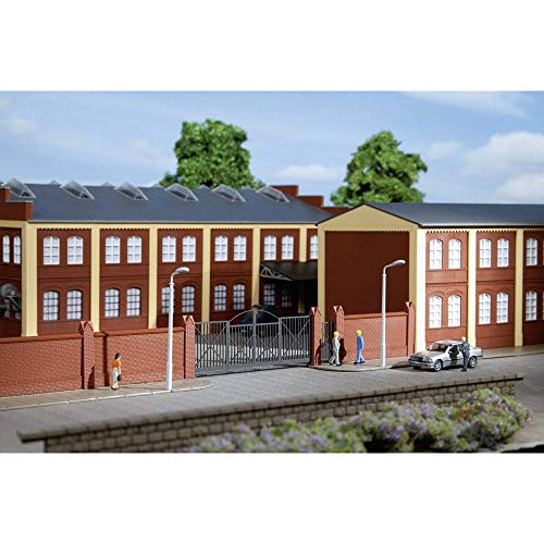 Auhagen 41622 Enclosure with Gates Modelling Kit, Mehrfarbig, 743 mm - Image 2