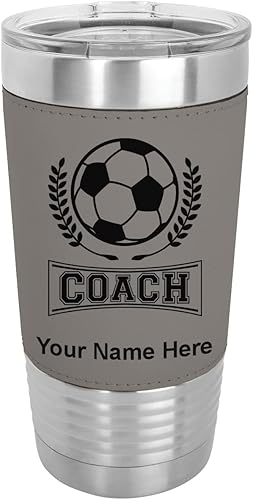 LaserGram Vaso aislado al vacío de 20 onzas entrenador de fútbol grabado personalizado incluido piel sintética gris