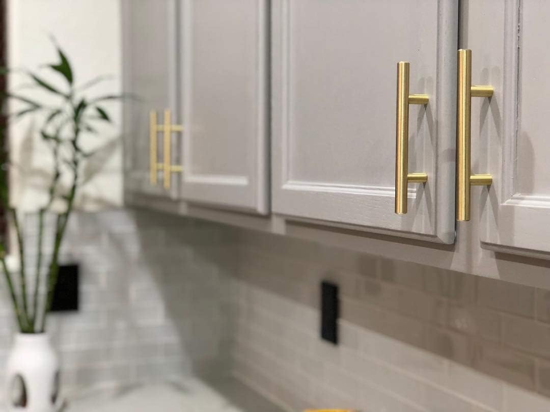 Satin Brass Cabinet Hardware Euro Style Bar Handle Pull - 6-3/4" Length - 96mm ~ 3-3/4" Hole - Brushed Brass Modern Gold (20 PCS.)