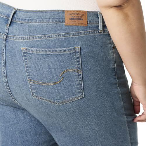 Levi Strauss Signature Gold Women's Mid Rise Slim Fit Capris - image 4