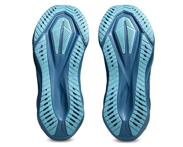 Image of ASICS Mens Novablast 5 Running Shoes