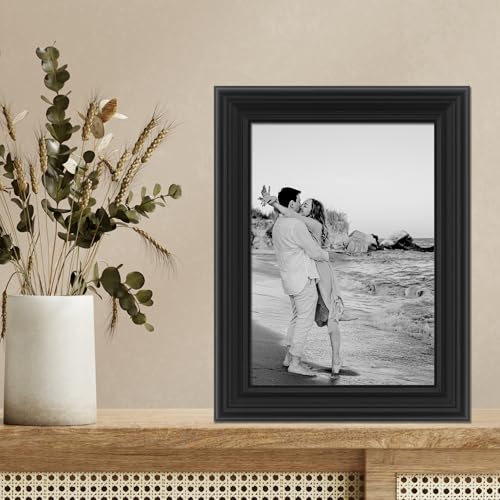 Image of Lawrence Frames Black 5x7 Classic Detailed Picture Frame