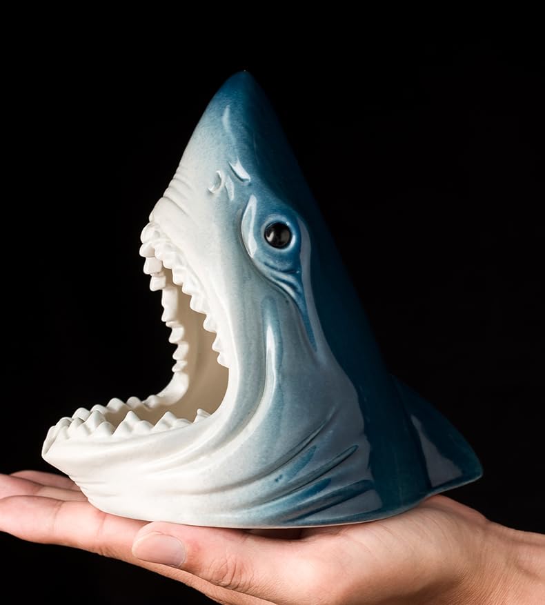 Amazon.co.jp: 灰皿 卓上 携帯灰皿 サメの灰皿 置物 お香立て 仏壇用