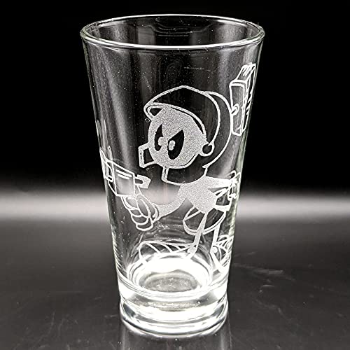 MARVIN THE MARTIAN Engraved Pint Glass | Inspired by Looney-Tunes | Collect Them All! Great Cartoon Drinking Gift Idea!