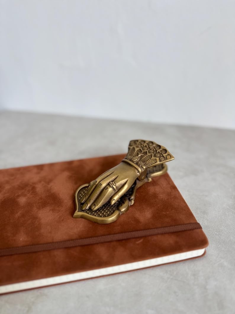 Vintage Brass Hand Clip Towel Holder Wall Clip Victorian Hand Paper Clip Journal Bookmark Scrapbooking Gift Book Lover Decor