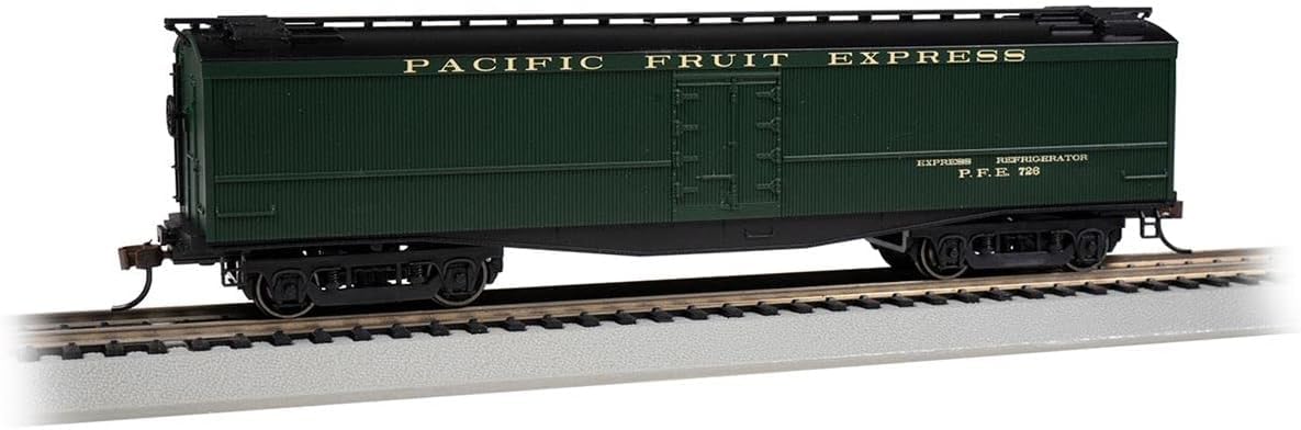 Bachmann Trains - 50' Express Reefer - Pacific Fruit Express #726 - Scala HO