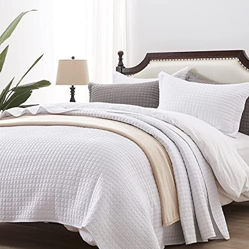 Western Home Quilt Set Full/Queen Size (90x96, White), Lightweight Reversible Bedspread with Squares Pattern Coverlet, Soft Microfiber Warm Bed Cover for All Season - 3 Pieces(1 Quilt,2 Shams)