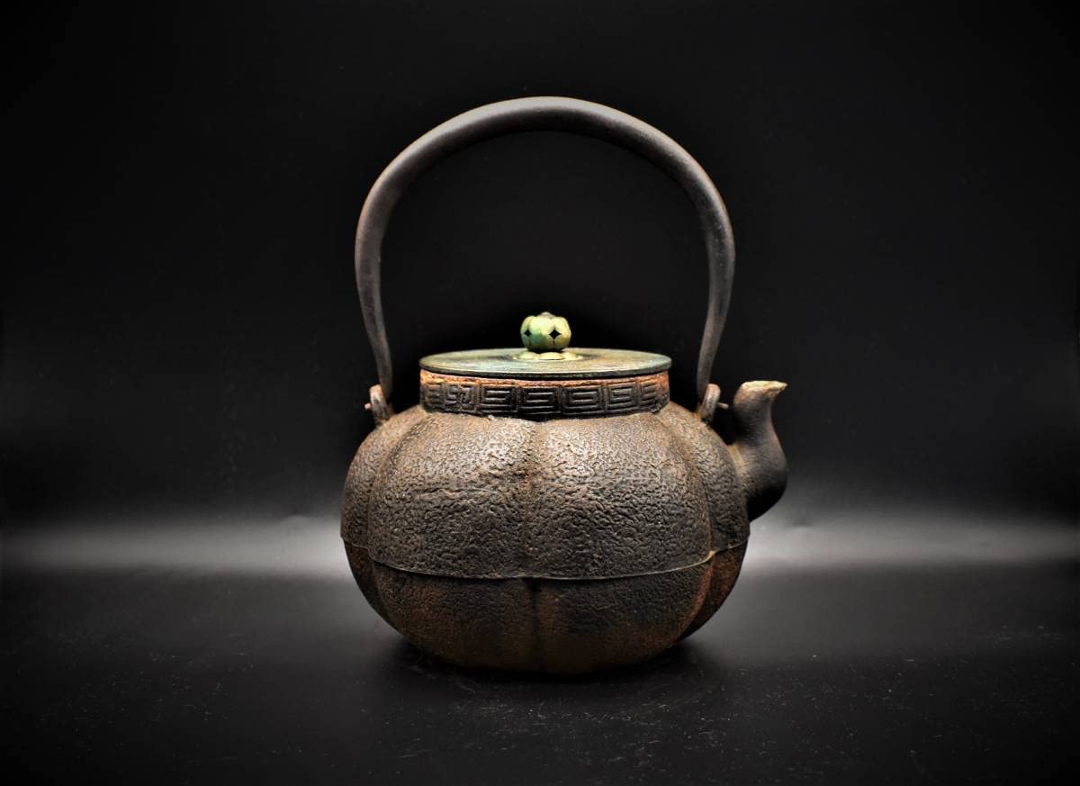◇澄◇ 時代 龍雲堂胴銘 南瓜形鉄瓶 金龍堂蓋 煎茶道具