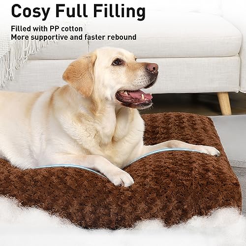 Fond antidérapant et velours rose pour ce panier grande taille pour chien