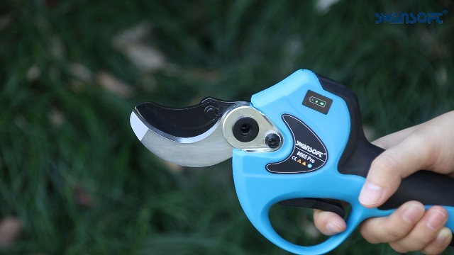 Amazon | 【トリガー連動機能】SWANSOFT プロ用電動バサミ切断径