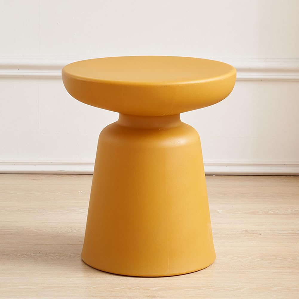 Petite table d'appoint pour canapés : solution idéale contre le désordre du salon