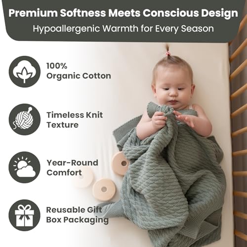 Image of Pineapple Design 100% Organic Cotton Baby Blanket 80 x 100 cm Dark Green - GOTS Certified, Soft and Breathable, Ideal for Newborns and Infants