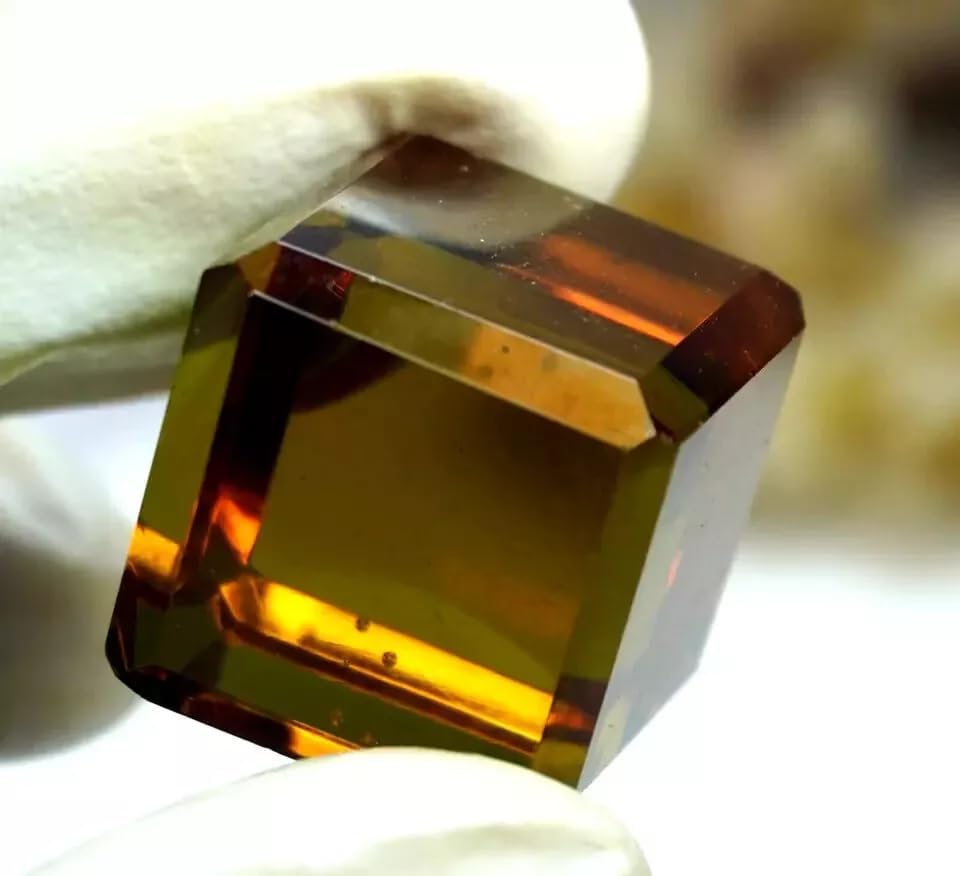 72 Ct Color Changing Certified Zultanite Cube Loose Gemstone for Jewellery