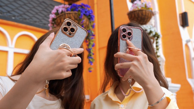 IPhone 11 Hülle Mit Herzförmigem Ringhalter – Schützend, Stylisch & Praktisch Mit Handschlaufe