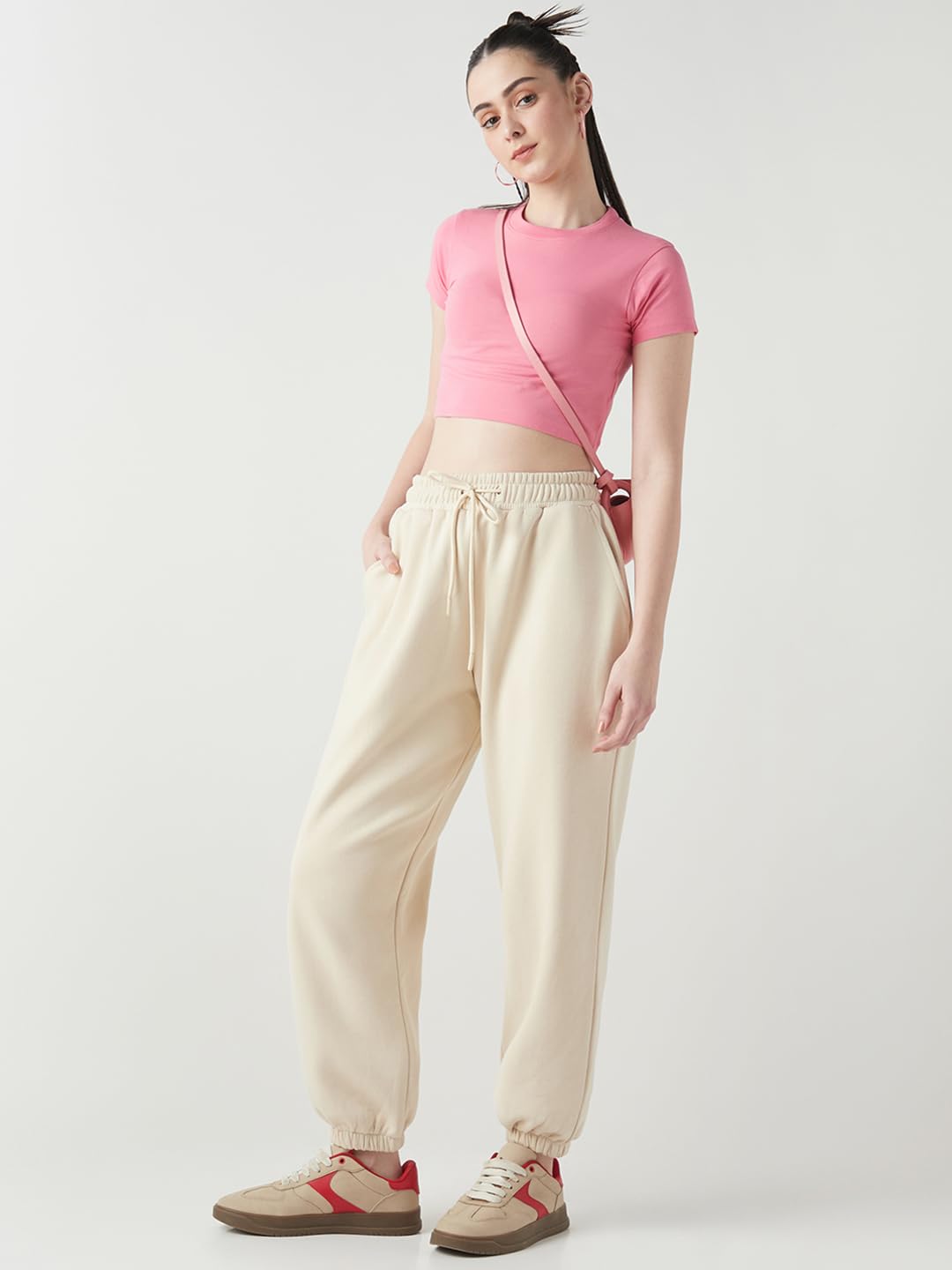 Bewakoof Pantalones deportivos de polialgodón para mujer, de tiro medio, muy holgados, cintura elástica ligera y flexible con cordón, pantalones deportivos casuales relajados, bolsillos laterales