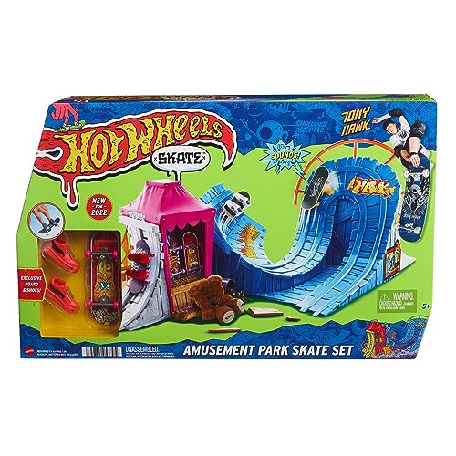Hot Wheels Skate Skatepark Wesołe miasteczko Zestaw z 1 wyjątkową deskorolką od Tony’ego Hawka do jazdy palcami i 1 parą butów deskorolkowych, zabawka dla dzieci, HGT95
