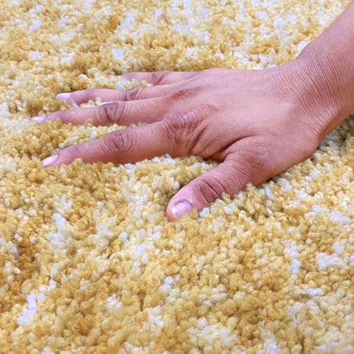 Image of Amazon Brand - Umi Hawai Microfiber Bath Mat Super Soft Non-Slip Washable Multipurpose Bathroom mat, Bedroom Doormat for Home -Gold, (60x90 cm) Pack of 1