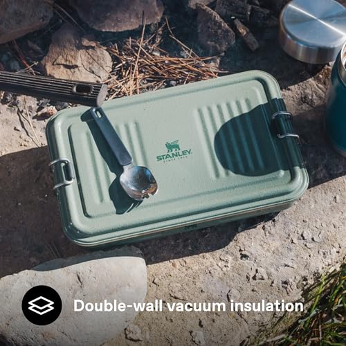 STANLEY 1913 The Useful Classic Box 1.2L - Dishwasher Safe - Stainless Steel Lunch Box - Stackable Sandwich Box - BPA-Free - Secure Closure - Hammertone Green