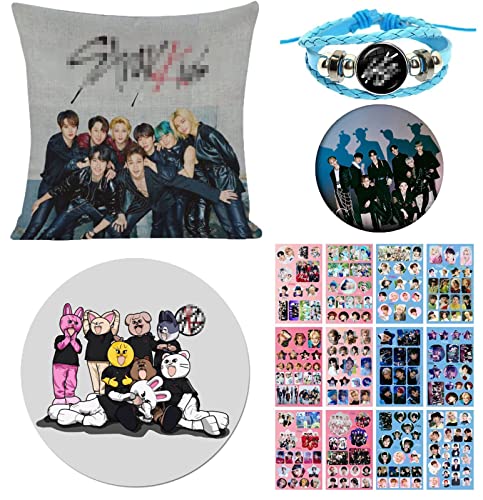 ZPPLD Stray Kids Gift Set, Stray Kids Fanartikel,Kpop Stray Kids Fans Geschenk Set, Stray Kids Kissenbezug,Stray Kids Aufkleber,Geflochtenes Lederarmband,Brosche, 40 x 40 cm Cover