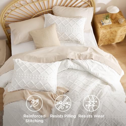 Image of Bedsure Oversized Queen Comforter Set - White Comforter, Boho Tufted Distressed Vintage Bedding for Kids, 3 Pieces Farmhouse-Style Bed Set for All Seasons, Fluffy Soft Bedding with 2 Pillow Shams