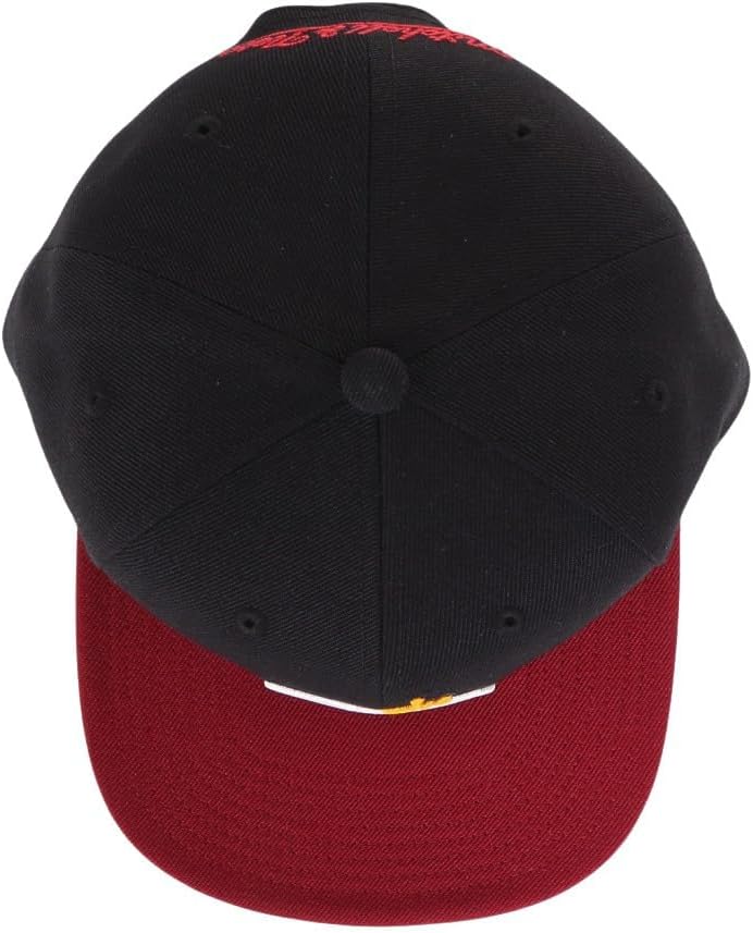 Mitchell & Ness Men's Hardwood Classics Team Two Tone Snapback Cap