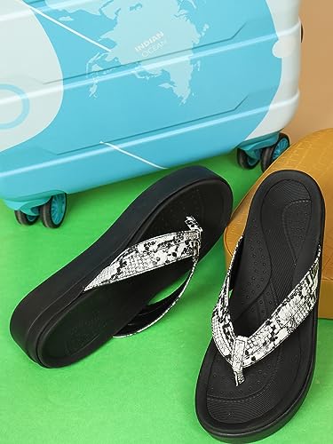 Image of Carlton London women's Snake Print Flatform Thong Sandals