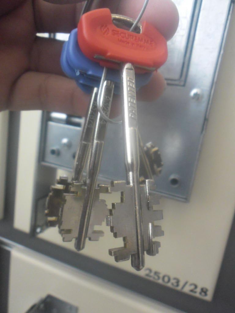 SECUREMME 2503 Anti Pick .Class 7 .Double Bit Lever Door Lock .4-Motions.3 Keys (Left Hand Door (Pull The Right and Push The Left))