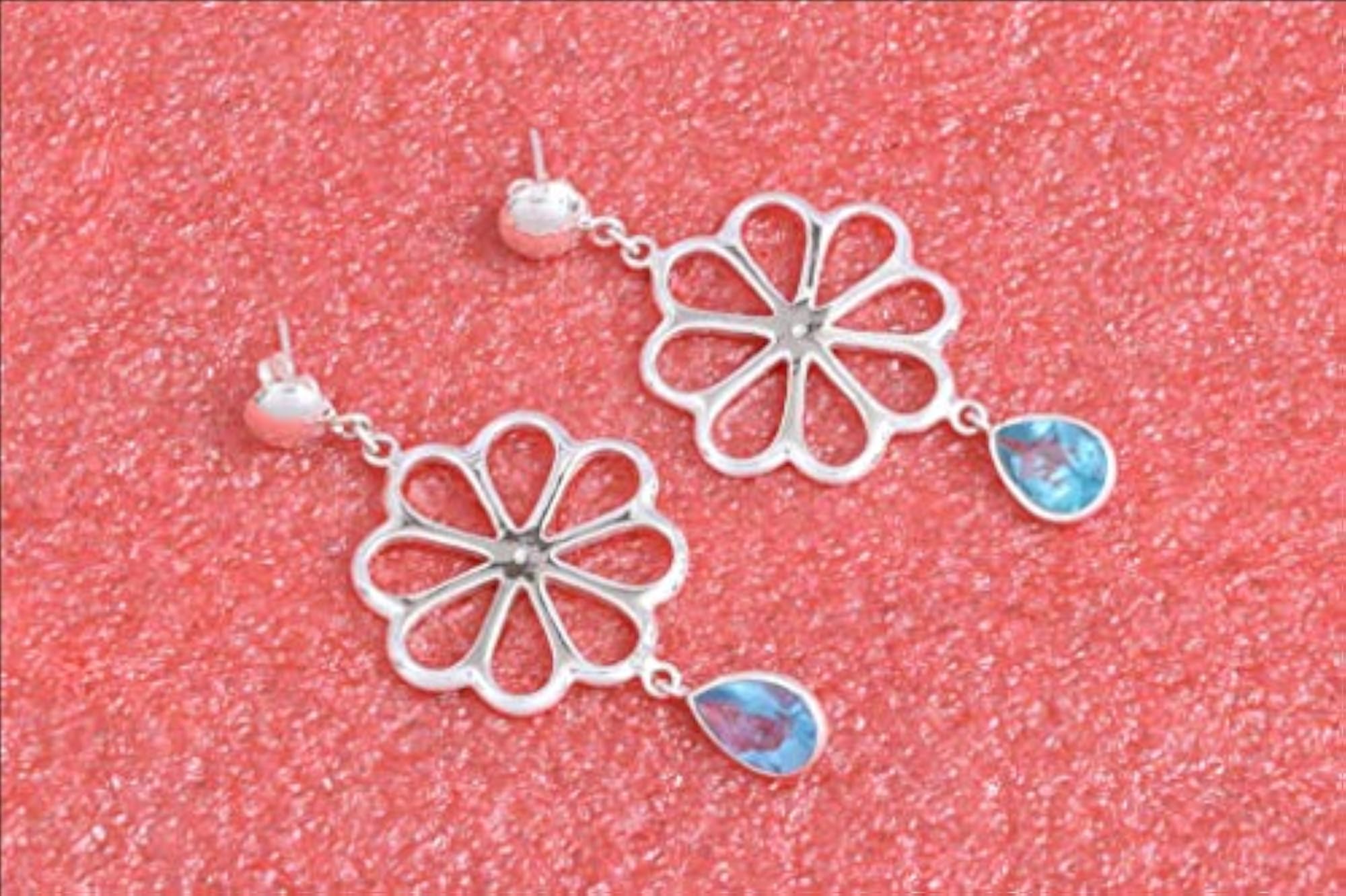 Women's 925 Sterling Silver Oval Sky Blue Stone Flower Design Earrings