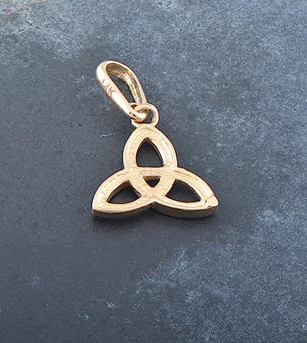 14K Solid Yellow Gold Womens Small Celtic Triquetra Charm Pendant Ladies Dainty Triquetra Knot Pendant3