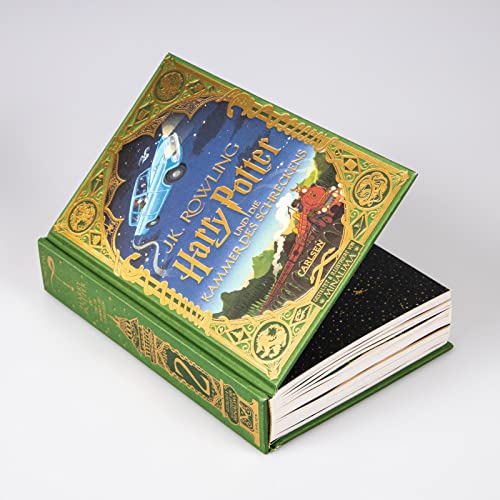 Harry Potter und die Kammer des Schreckens: MinaLima-Ausgabe (Harry Potter 2): farbig illustrierte Prachtausgabe mit Goldprägung und zauberhaften Papierkunst-Elementen zum Ausklappen Gebundene Ausgabe – 22. Oktober 2022 - Image 3