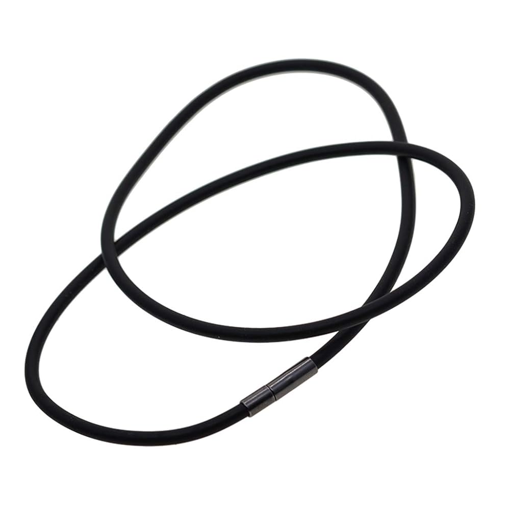 ブラックラバー製のネックレス、メタルパーツ付き。 サイズ47cm ブラックラバー製のネックレス、メタルパーツ付き。 サイズ47cm