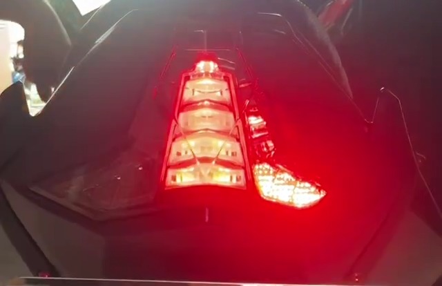 Ti150赤 UIF4UEQNJL6XB65D2YMOVQYC3E.jpg