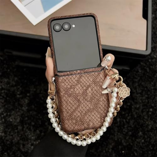 Housse Galaxy Z Flip7 en simili cuir premium marron et breloque
