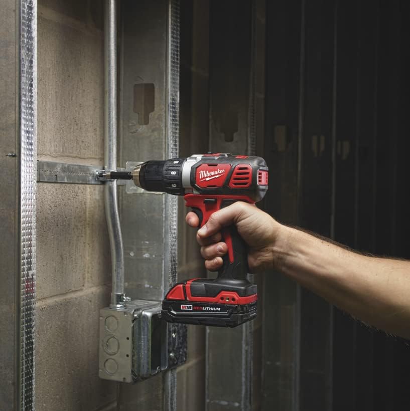 Miniatura 3 de Milwaukee M18 - Taladro eléctrico compacto inalámbrico de iones de litio, solo herramienta, mandril sin llave de 12 pulgada, par de torsión de 500
