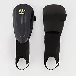 Caneleira Umbro Protection CT Preta
