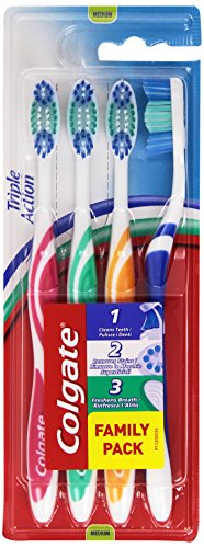 Colgate Triple Action, Spazzolino Medio, Confezione da 4 Unità