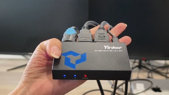 Amazon | 4K HDMI スプリッター 1入力4出力分配器、4K@30Hz 複数の