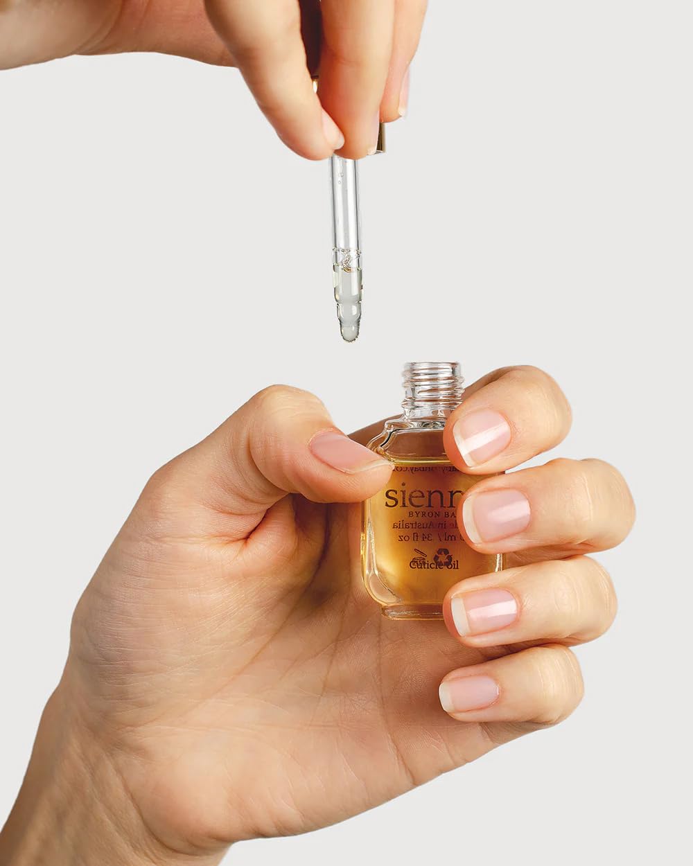 Sienna Byron Bay Natural Cuticle Oil, Plant-Based, Nourishing Nail Care, Long-Lasting, Vegan & Cruelty-Fr10ml – .34 fl oz.