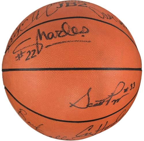 Michael Jordan 1988-89 Chicago Bulls Team Signed Basketball PSA DNA & Beckett - Autographed Basketballs
