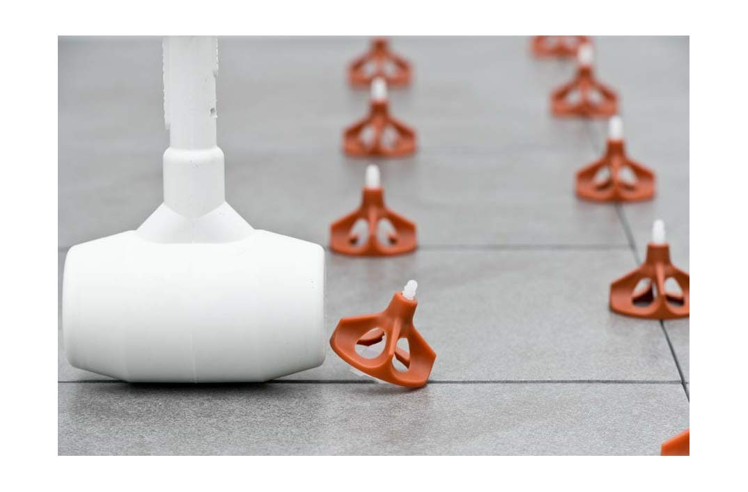 UK Plastics Tile Levelling Complete Twister System 2mm - Twister Screw 2000 Pcs and Twister Nut 500 Pcs Bundle