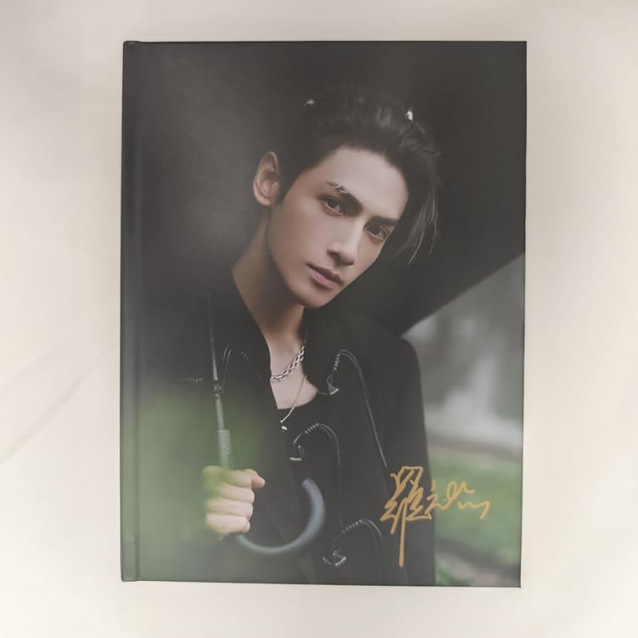 Amazon.co.jp: Opera Troupe 梨園 羅雲熙 レオロー 写真集 No.3