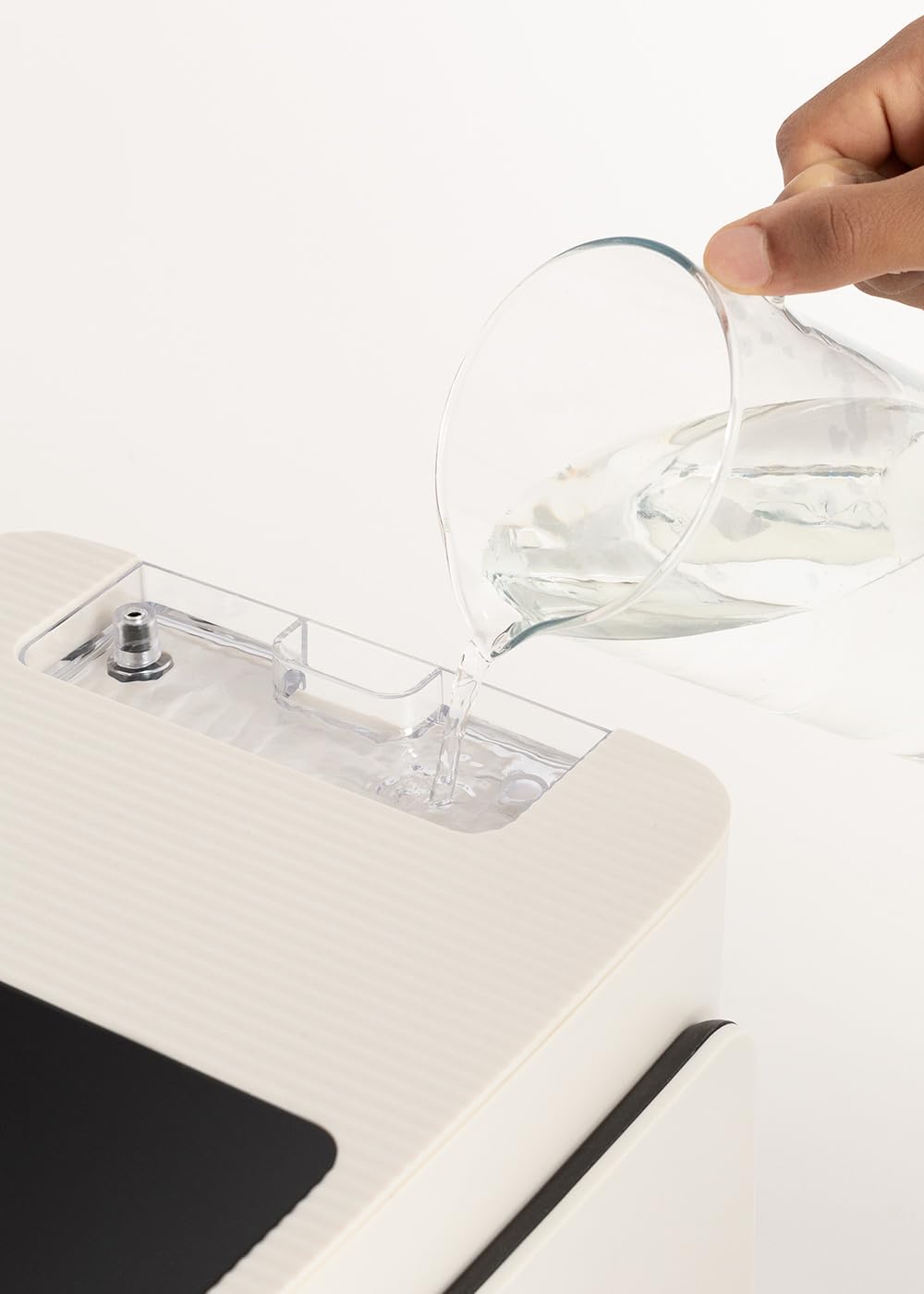 CREATE/AIR FRYER STUDIO CRYSTAL/Friggitrice senza olio 4,2 L con vaporizzatore d'acqua bianco panna/Capacità per 5-6 porzioni, 6 programmi, controllo di tempo e temperatura, 1300W