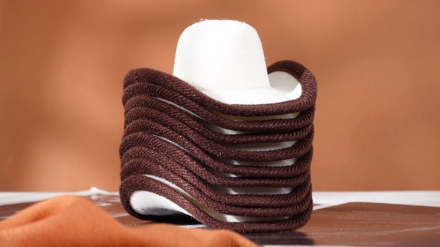 Minikane regenjas voor Gordi poppen - Knuffels à la carte
