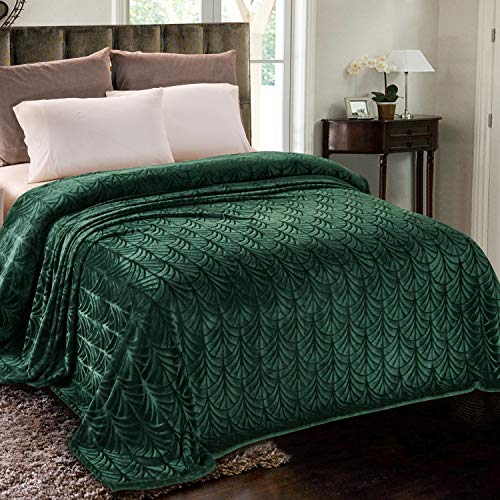Whale Flotilla Flannel Fleece Twin Size Blanket for Bed, Soft Fluffy Velvet Bedspread Coverlet with Decorative Vintage Pattern for All Season, Warm and Lightweight, 90x66 Inch, Deep Green