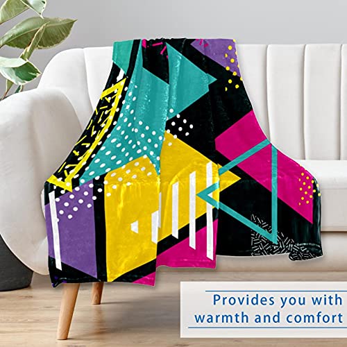 Couverture douce motifs triangles 150x100 cm pour lit et canapé