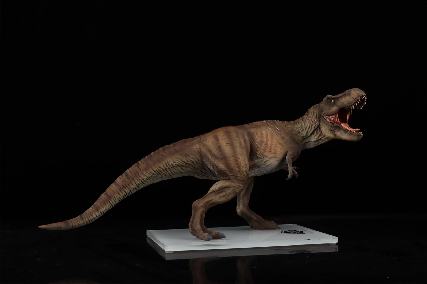 AMITD Figura de Tyrannosaurus Rex escala 1:30