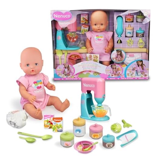 NENUCO - Muñeco bebé con Accesorios de comiditas y merienditas para Hacer Las papillas, con 2 Juguetes electrónicos, batidora y Cuchara, niñas y niños de 4 años, Famosa (NFN43000), Versión Actual