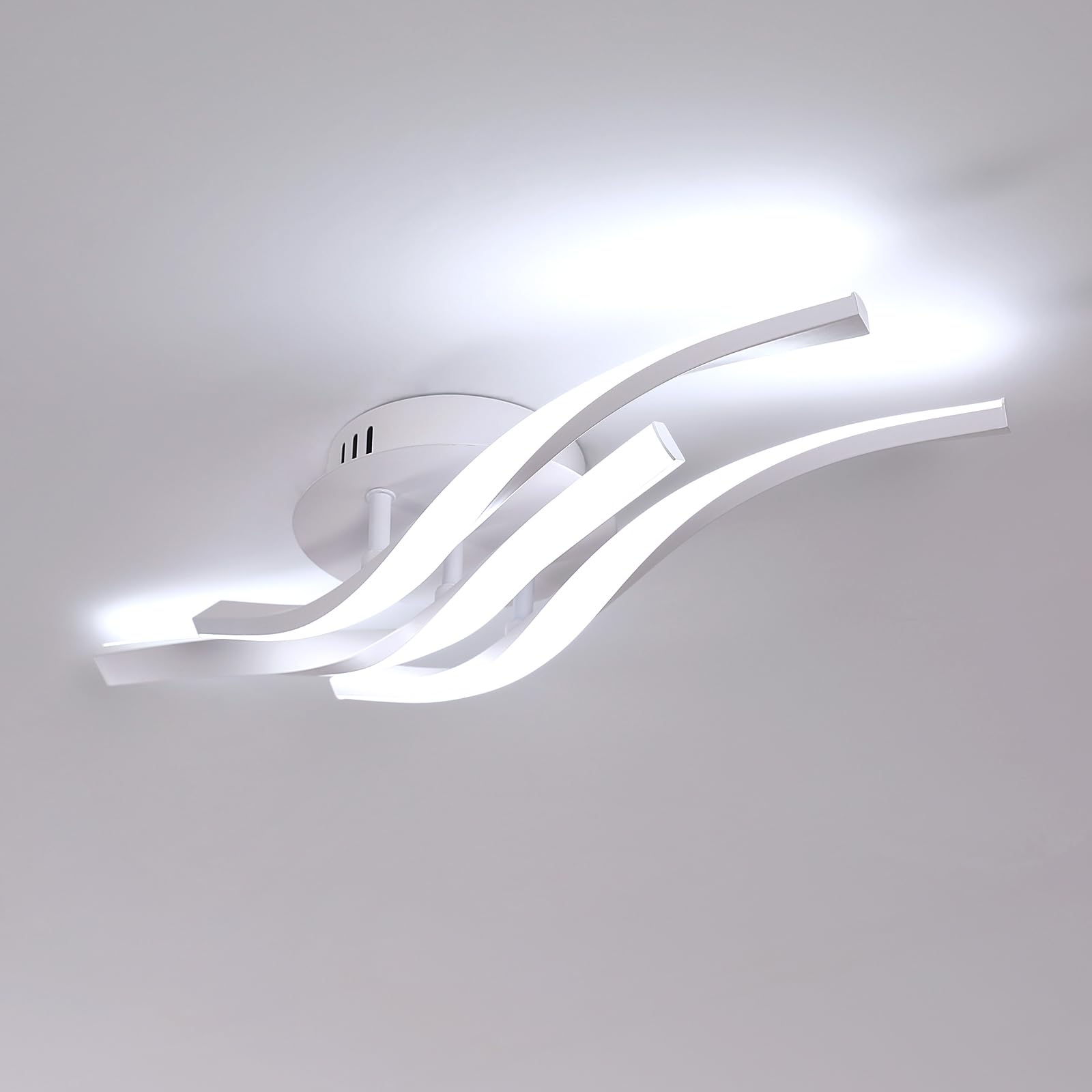 Comely Plafoniera LED Soffitto, 24W 2700LM Alluminio Lampadario Moderna con 3 Luci Curve, Luci a LED per Soggiorno, Cucina, Corridoio,Camera da Letto Luce Bianca Fredda 6500K, Lunghezza 52cm