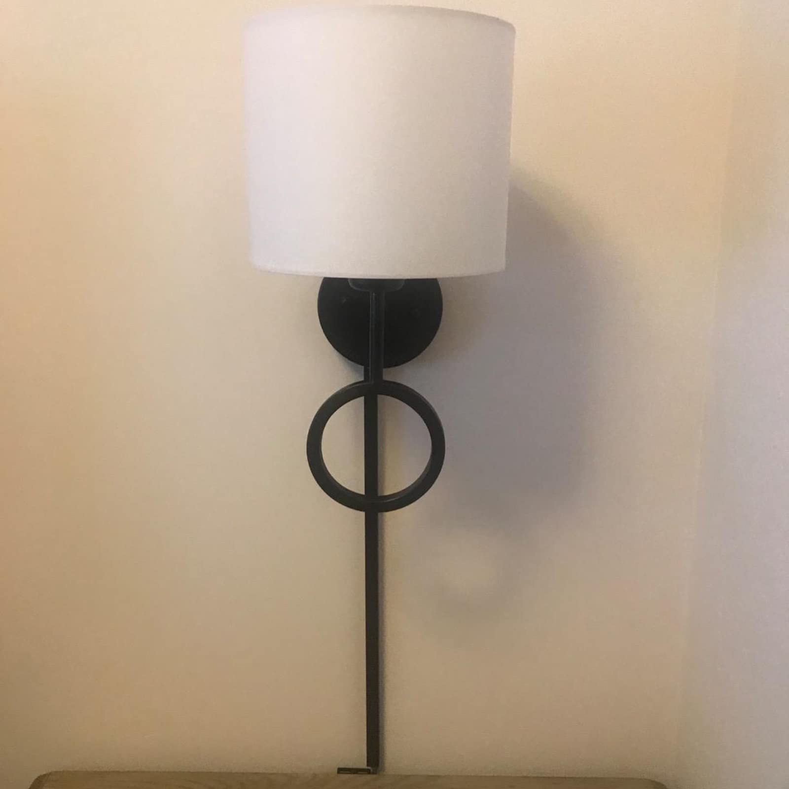 Kabelabdeckung mit Anti-Kau-Funktion, niedriges Profil, Kabelschutz-Organizer für Monitor-, Telefon- und Ladegerätkabel, quadratische dekorative Aluminiumschiene, 1 m, Schwarz, 20 x 10 mm